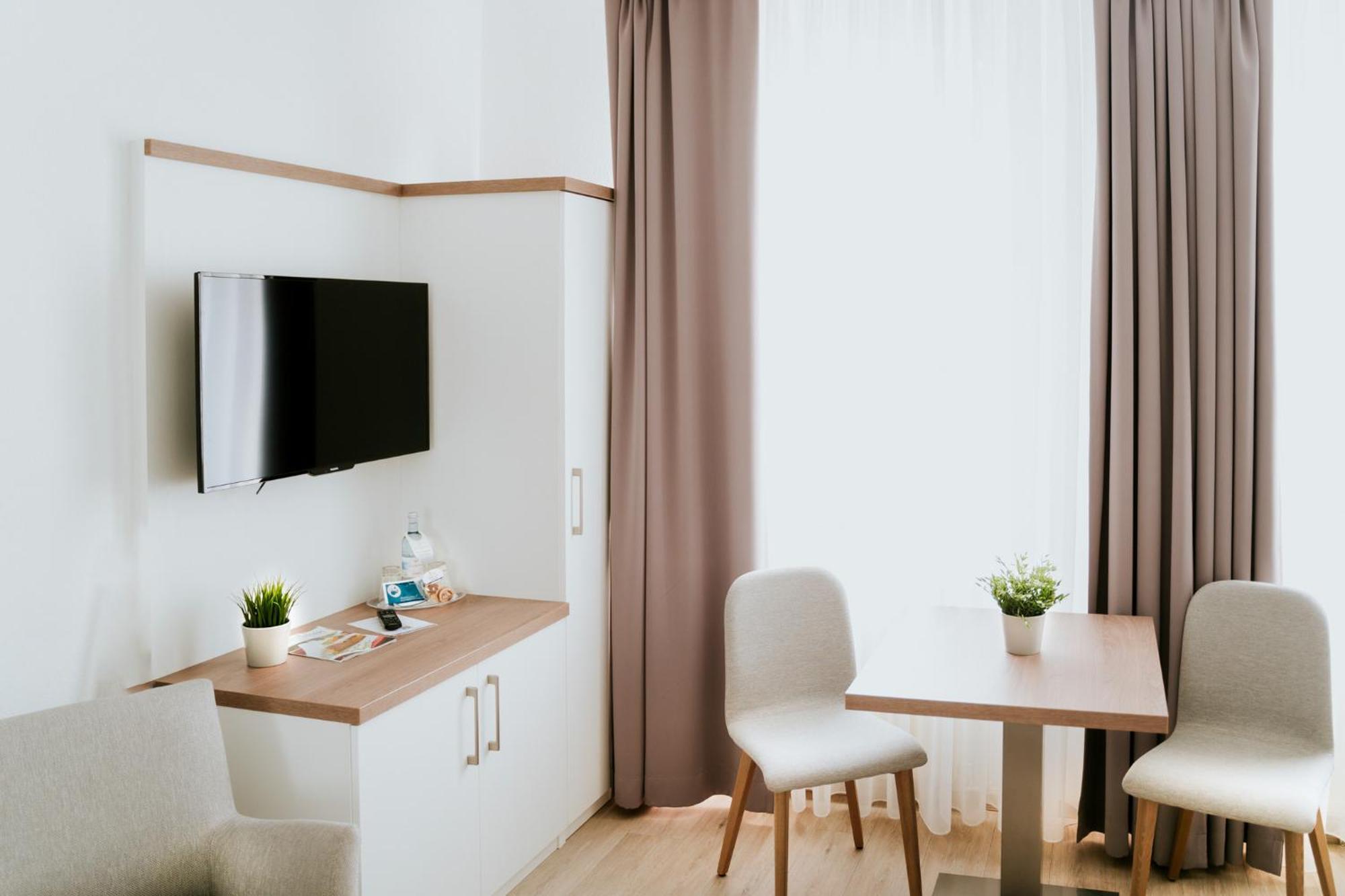 Apartmenthaus Moewenschrei Инзел Поел Екстериор снимка